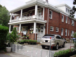 547 Washington St, Newton, MA 02458-1448