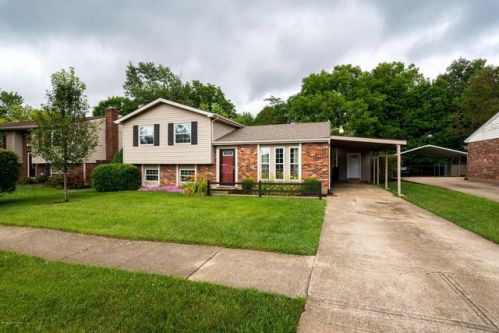 9801 Stanalouise Dr, Louisville, KY 40291-1151