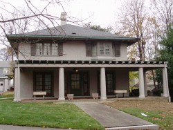 11 Marlboro St, Newton, MA 02458-2120