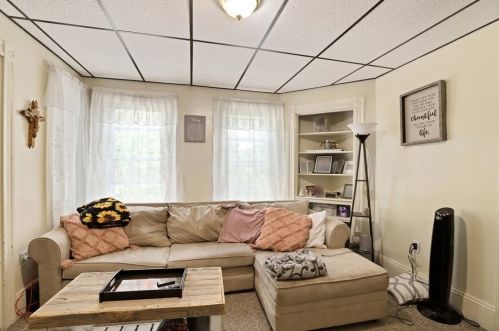 32 Corthell Ave, Whitman MA 02382-1803 exterior