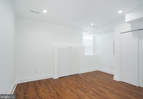 1813 6 St, Philadelphia PA 19140-4528 exterior