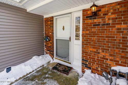 21 Birch Ln, Tinton Falls, NJ 07724-3469