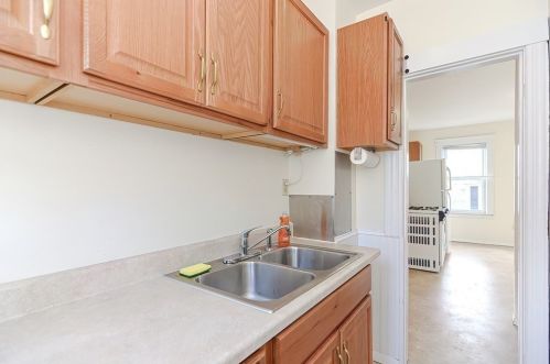 71 Francis St, Worcester MA 01606-3119 exterior