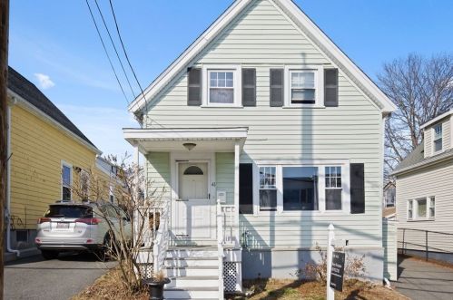 41 Arlington St, Everett, MA 02149-3824