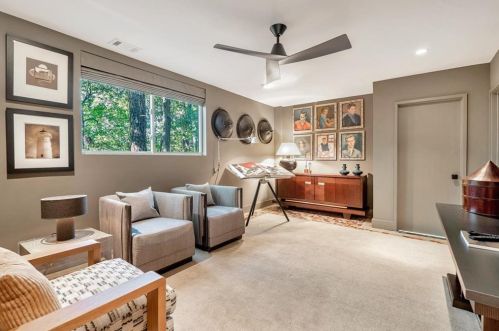 1506 Brook Valley Ln, Atlanta GA  30324-3212 exterior