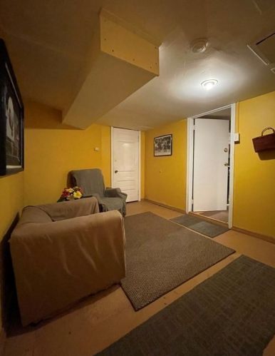 73 Harlem St, Worcester MA 01610-2161 exterior