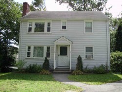 14 Pine St, Newton, MA 02465-1417