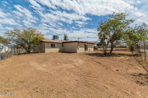 8444 6 Ave, Phoenix AZ 85023-6580 exterior