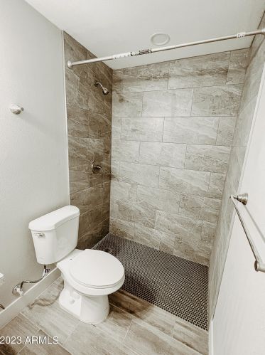 2221 27th St, Phoenix AZ 85008-4924 exterior