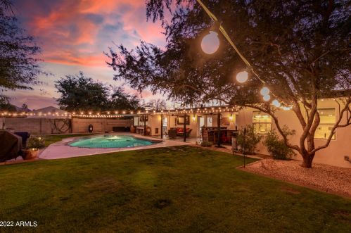 11605 37 Pl, Phoenix AZ 85050-2699 exterior