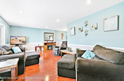 82 Buckingham Dr, Jackson Twp NJ 08527-2640 exterior