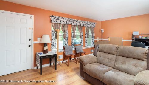 1409 Reed Rd, Jackson Twp NJ exterior