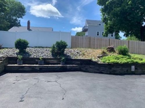 57 Oakland Ave, Methuen MA 01844-3673 exterior