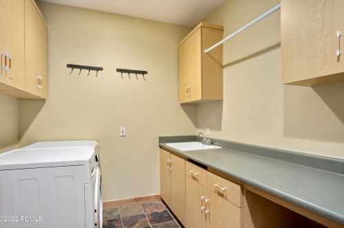 4923 Charlais Ln, Park City UT 84098-7552 exterior