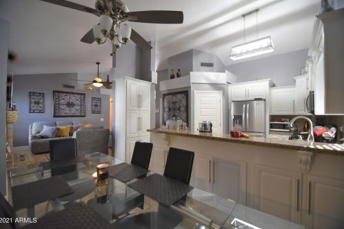 1932 Alta Vista Rd, Phoenix AZ 85041-5443 exterior