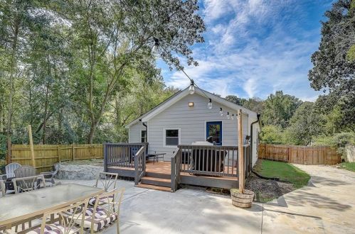 99 Holly Rd, Atlanta GA 30314-2002 exterior