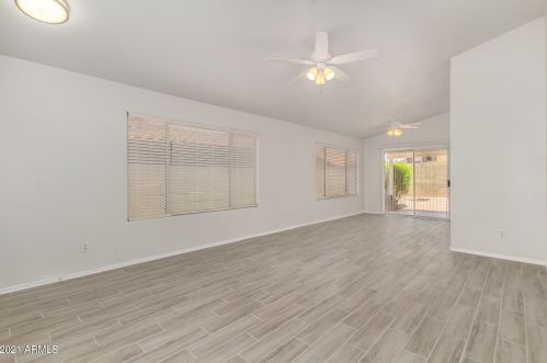 1338 Angela Dr, Phoenix AZ 85032-2348 exterior