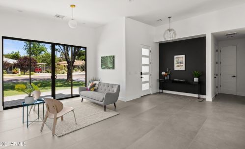 533 Belmont Ave, Phoenix AZ 85051-6766 exterior