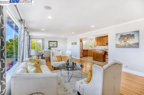 1225 Sandelin Ave, San Leandro CA  94577-3956 exterior