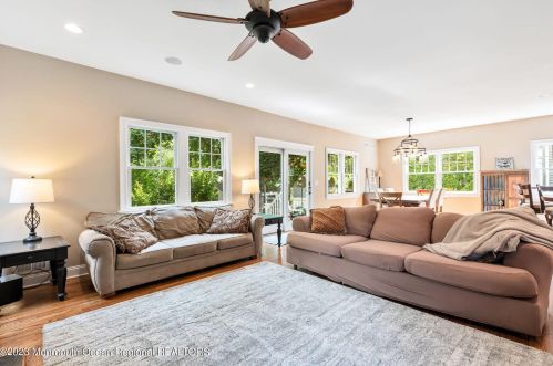 210 White Rd, Little Silver NJ 07739-1137 exterior