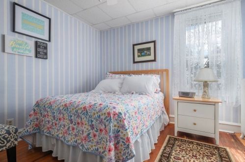 10 Burke St, Fall River MA 02720-6903 exterior