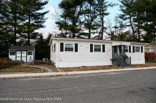 46 Southwind Cir, Jackson Twp NJ  08527-2809 exterior