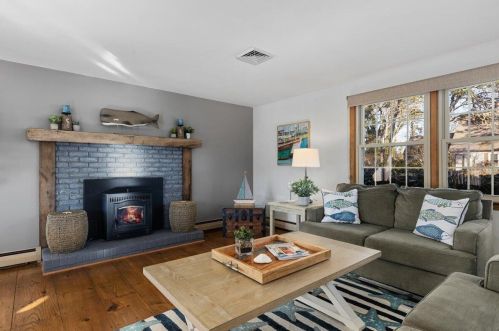 16 Joshuas Way, Chatham MA 02633-1565 exterior