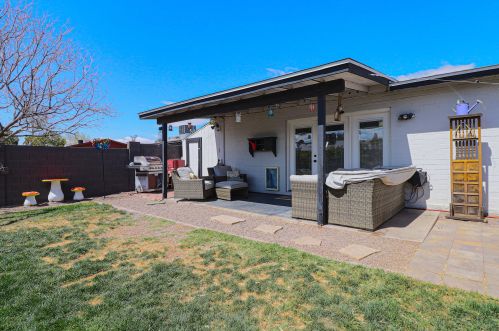 911 Campo Bello Dr, Phoenix AZ 85032-2051 exterior