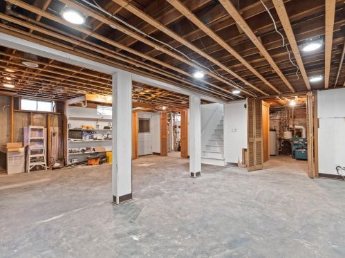 39 Riv St, Seekonk MA 02771-4706 exterior