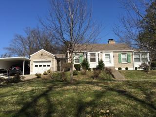 301 Kenwood Hill Rd, Louisville KY  40214-3536 exterior