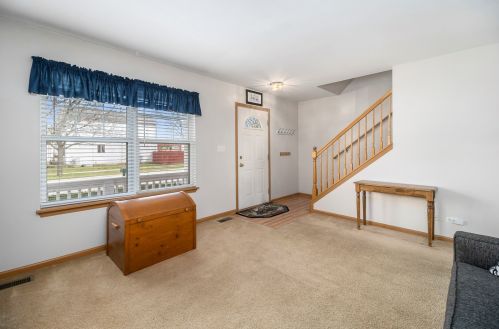 886 Rebecca Ln, Lemont, IL 60440-4892