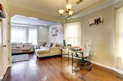 27 Mt Pleasant Ave, Belleville NJ 07109-2021 exterior