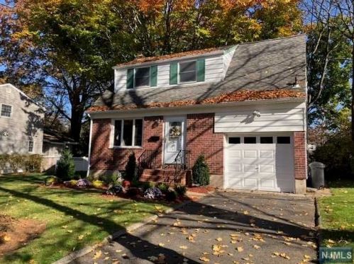 47 Park Ave, Cresskill NJ  07626-1516 exterior