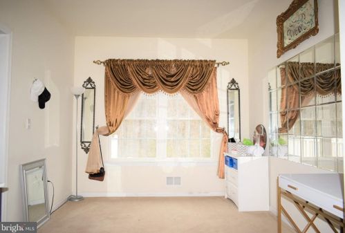 94 Drift Ave, Trenton NJ 08648-3505 exterior