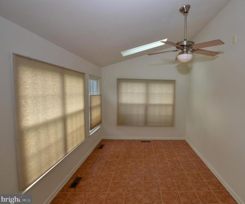 8 Landview Ln, Columbus NJ 08022-2260 exterior