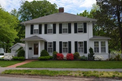 52 Wilshire Park, Needham MA  02492-3722 exterior