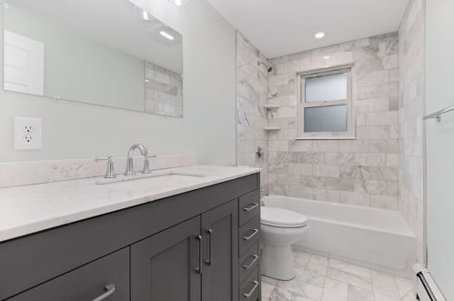 31 Jersey St, Dedham MA  02026-4942 exterior