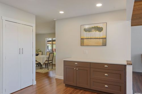 1494 Ridgemark Dr, Sandy UT 84092-3050 exterior