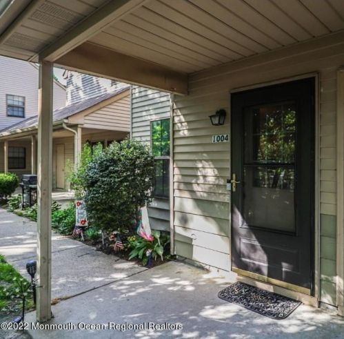 1004 Morning Glory Ct, Jackson Twp NJ  08527-4120 exterior