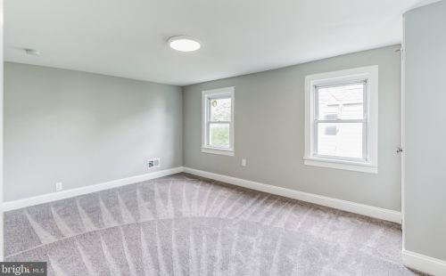 108 Jefferson St, West Deptford NJ 08066-1262 exterior