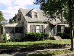 46 Dearborn St, Newton, MA 02465-1534