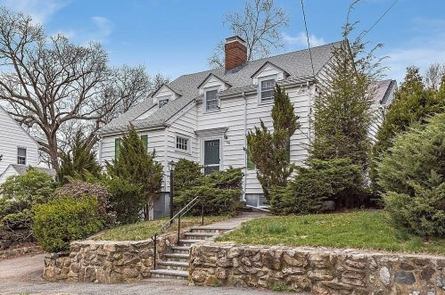 46 Eustis St, Arlington MA 02476-7638 exterior