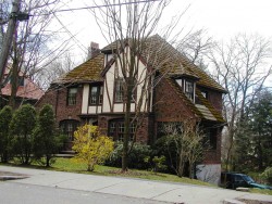 177 Valentine St, Newton, MA 02465-3029