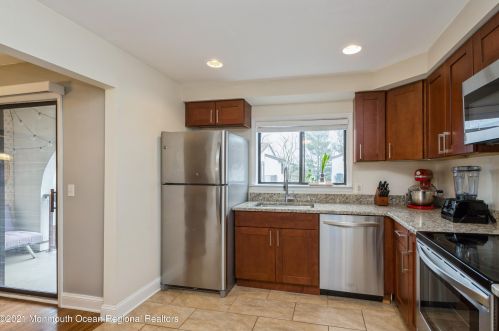 6 Tower Hl Dr, Tinton Falls NJ 07701-2473 exterior