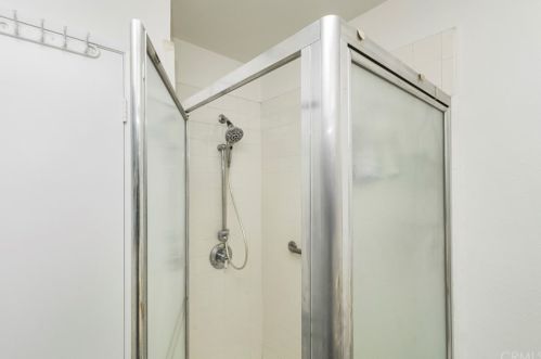 6 Palamedes, Irvine CA 92604-1930 exterior