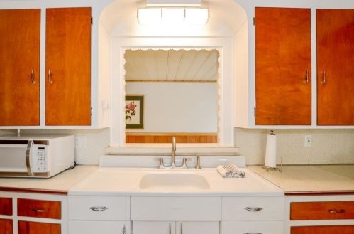 85 Caswell St, New Bedford MA 02745-2702 exterior