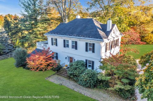 424 Cooper Rd, Tinton Falls, NJ 07701-6031