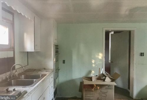 403 Mantua Blvd, West Deptford, NJ 08051-1005