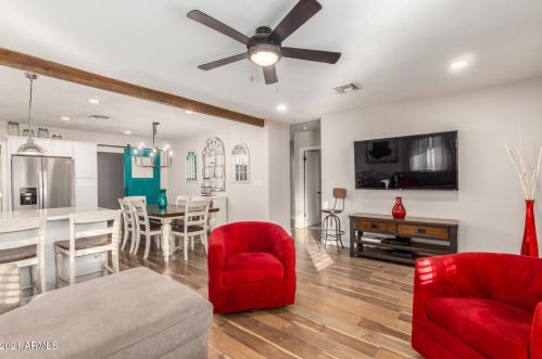 1406 Clarendon Ave, Phoenix AZ 85018-5524 exterior