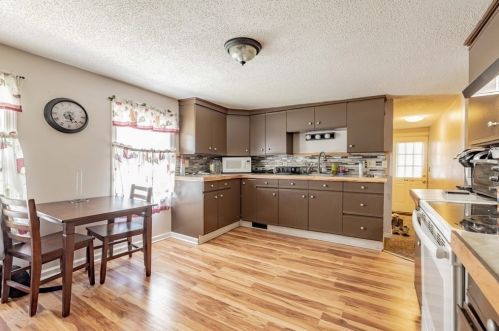 89 Mechanic St, Montgomery MA 01085-3073 exterior